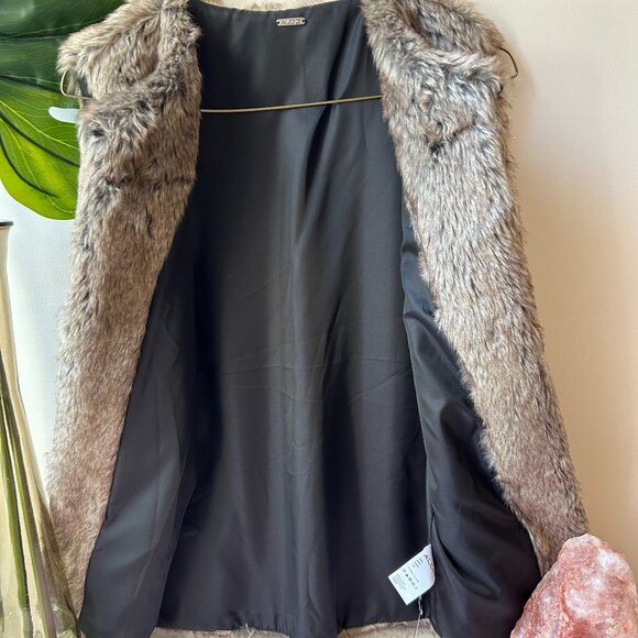 NWT Aldo Faux Fur Vest - Picture 2 of 8